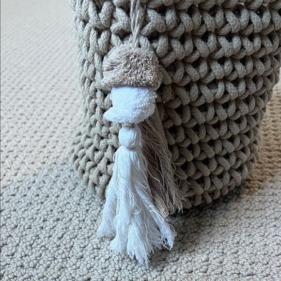 UGG Tan Knit Cosmetic Bag - Picture 4 of 5